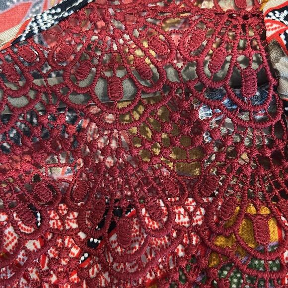 Amana Boho Blouse M Lace Neck Ruffle Sleeve Raised Print Made in Mexico - Picture 5 of 7